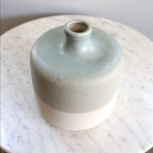 Green and ivory two toned pottery vase - Picture 3 of 6